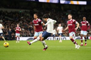 Tottenham vs West Ham (03:15 – 08/12) | Xem lại trận đấu