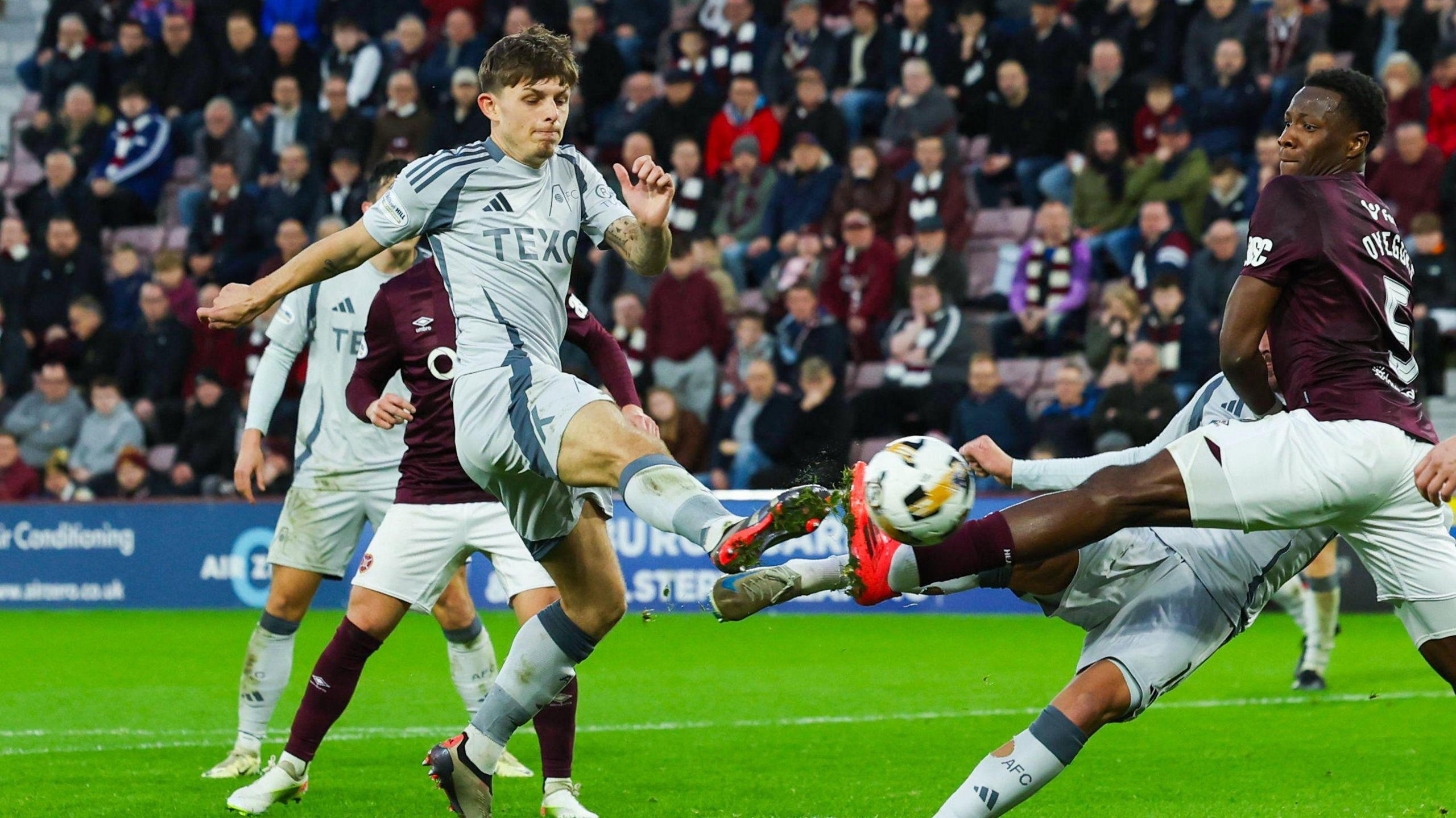 Nhận định soi kèo Hearts vs Aberdeen lúc 02h00 ngày 5/8/2025