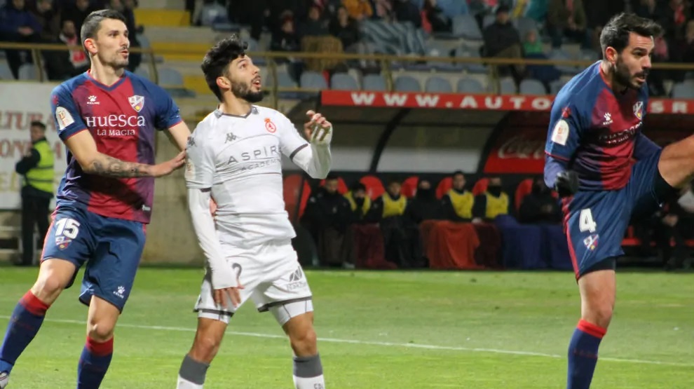 Nhận định soi kèo Cultural Leonesa vs Huesca lúc 2h30 ngày 13/12/2025