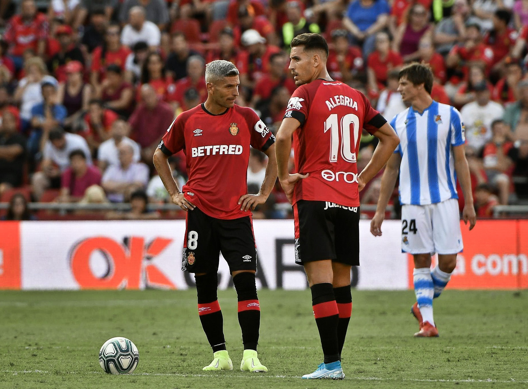 Nhận định soi kèo Deportivo La Coruna vs Mallorca lúc 01h00 ngày 17/12/2025