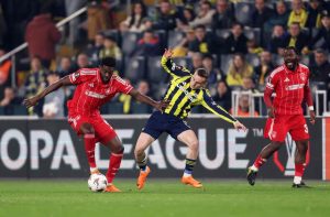 Fenerbahce vs Nottingham Forest (00:45 – 20/02) | Xem lại trận đấu